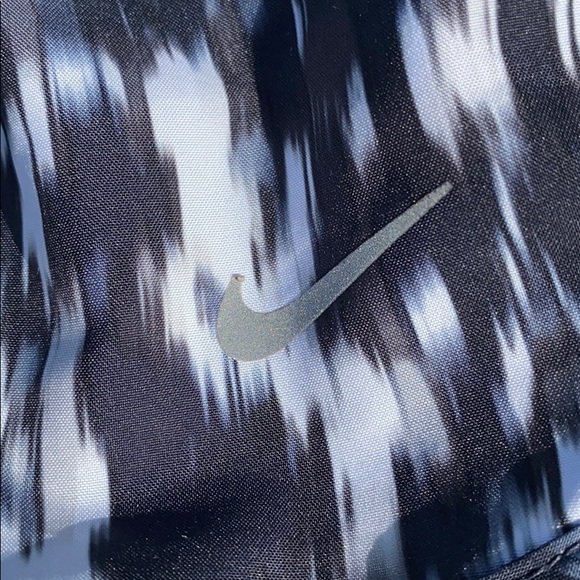 Nike Running Shorts - Picture 2 of 5